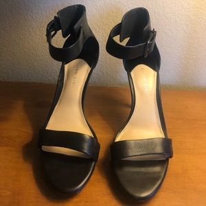 Gianni Bini black open toed high heels